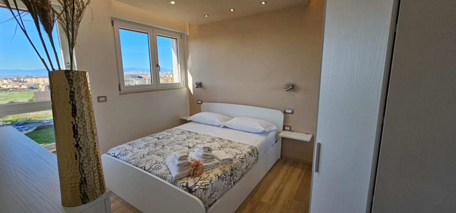 Happy Holiday Apartament Quartu Sant'Elena Quartu SantʼElena Exterior foto